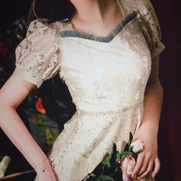 NEW Vintage Elegant Fairytale Lace Style Long Dress - Picture 9 of 14